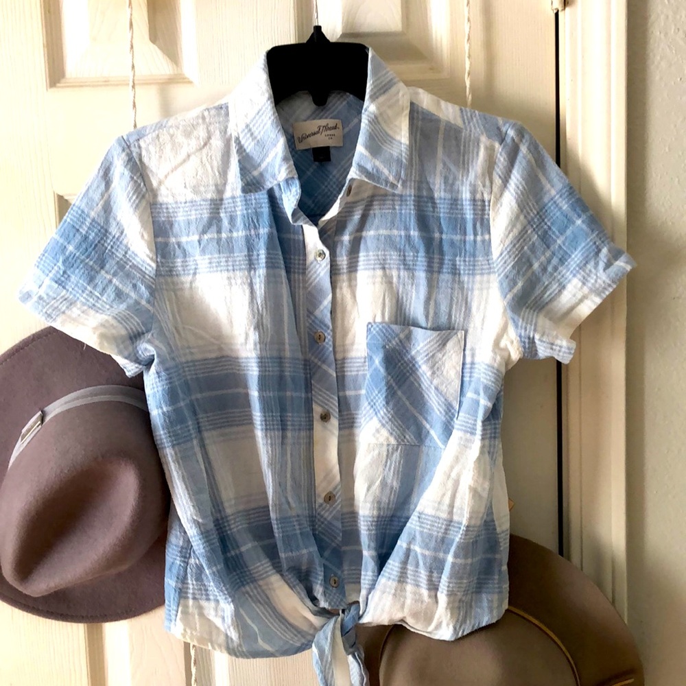 Universal Thread button knot tie shirt size small!